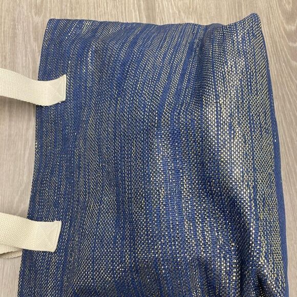 Robin Ruth Vegas Vibes tote, taking a trip to Vegas soon? - Picture 4 of 7